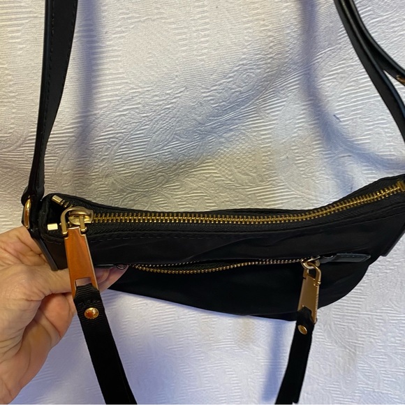 Marc jacobs small nylon black crossbody bag. - Picture 5 of 13